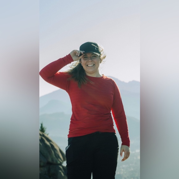 ✨ Bookmark my kloset here to easily access my page! 💛 - Picture 3 of 4